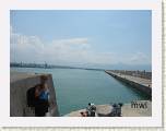 2005:05:29 15:17:56 - Brise-lames du port