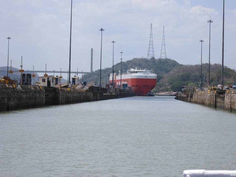 Visite du canal de Panama - On attend le bateau rouge