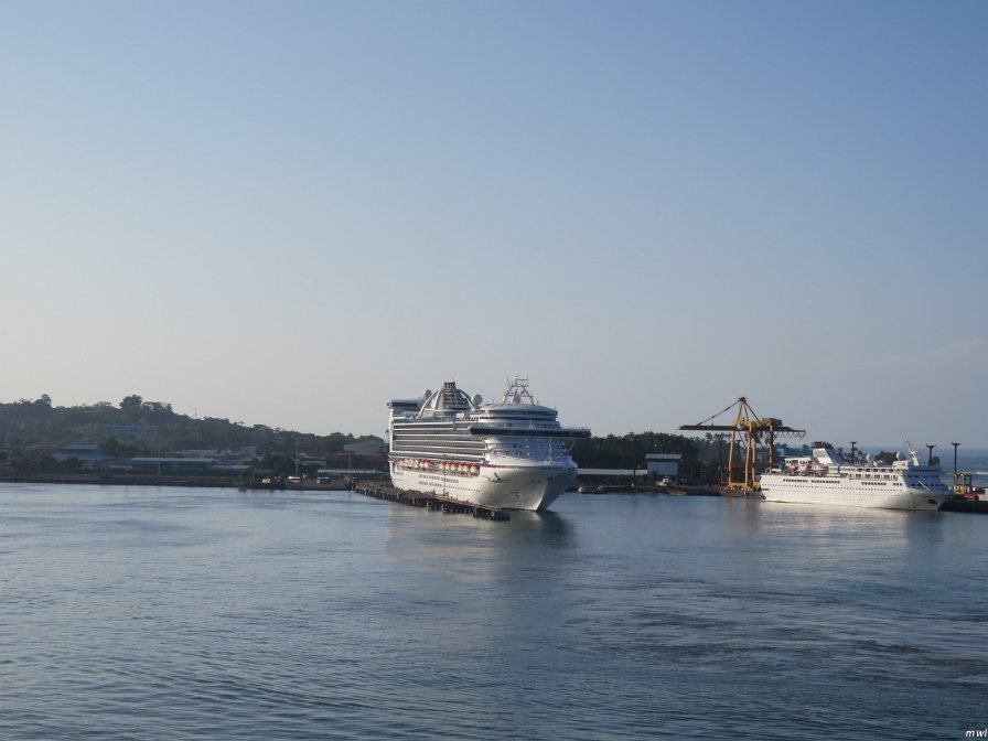 On quitte le port de Pueto Limon