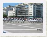 2005:06:05 10:54:47 - Changement de la garde devant l'Assembl�e Nationale