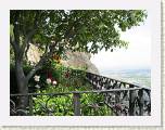 2005:05:19 16:15:48 - Cour du Monastre St-Etienne
