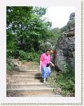 2005:05:19 17:04:54 - Descente vers le monastre avec nos amis de voyage