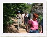 2005:05:19 17:05:43 - Descente vers le monastre avec nos amis de voyage