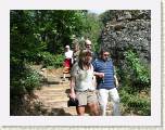 2005:05:19 17:06:34 - Descente vers le monastre avec nos amis de voyage
