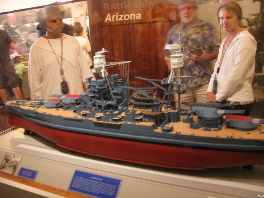 Visite USS Arizona dans le port Pearl Harbor