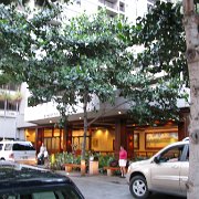 Devanture de Waikiki Banyan